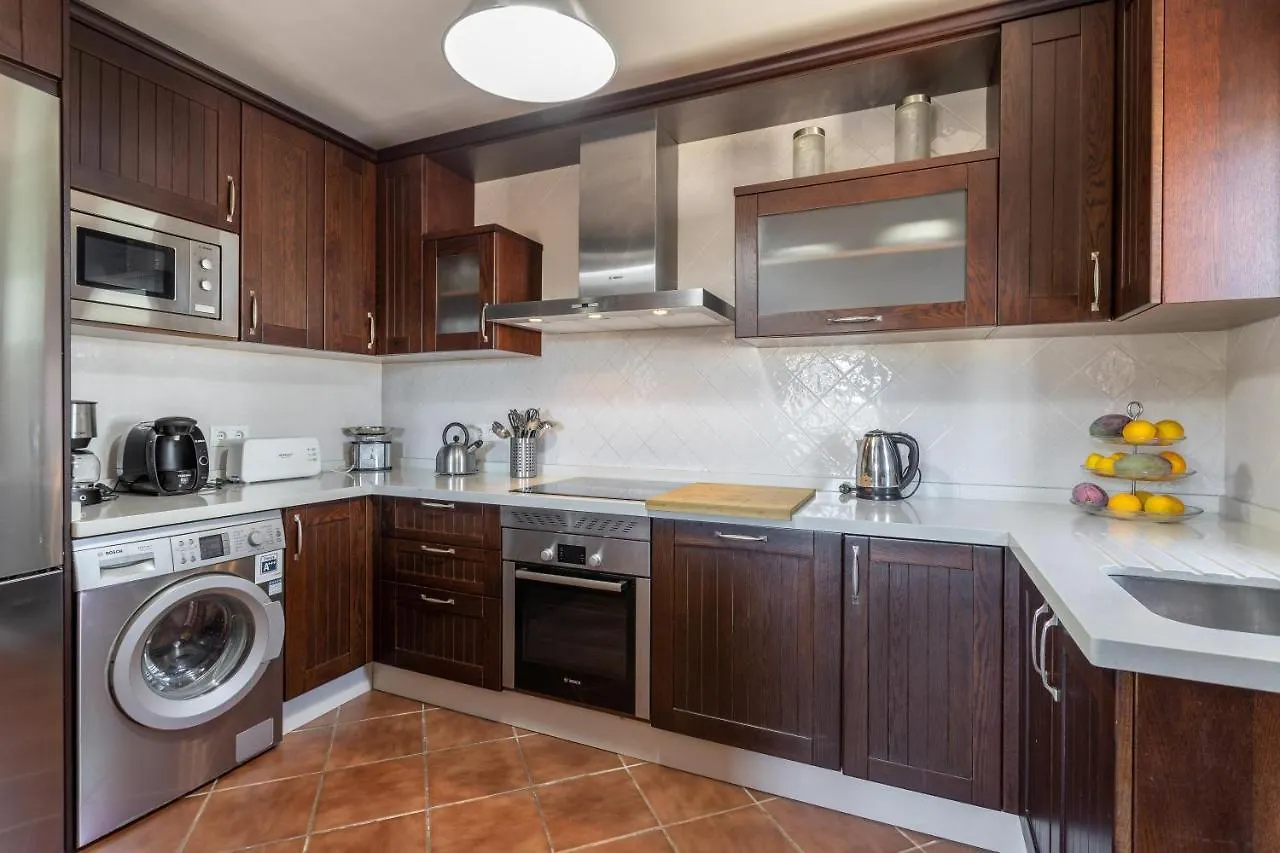 بيت للعطل Villa Natalia نيرخا